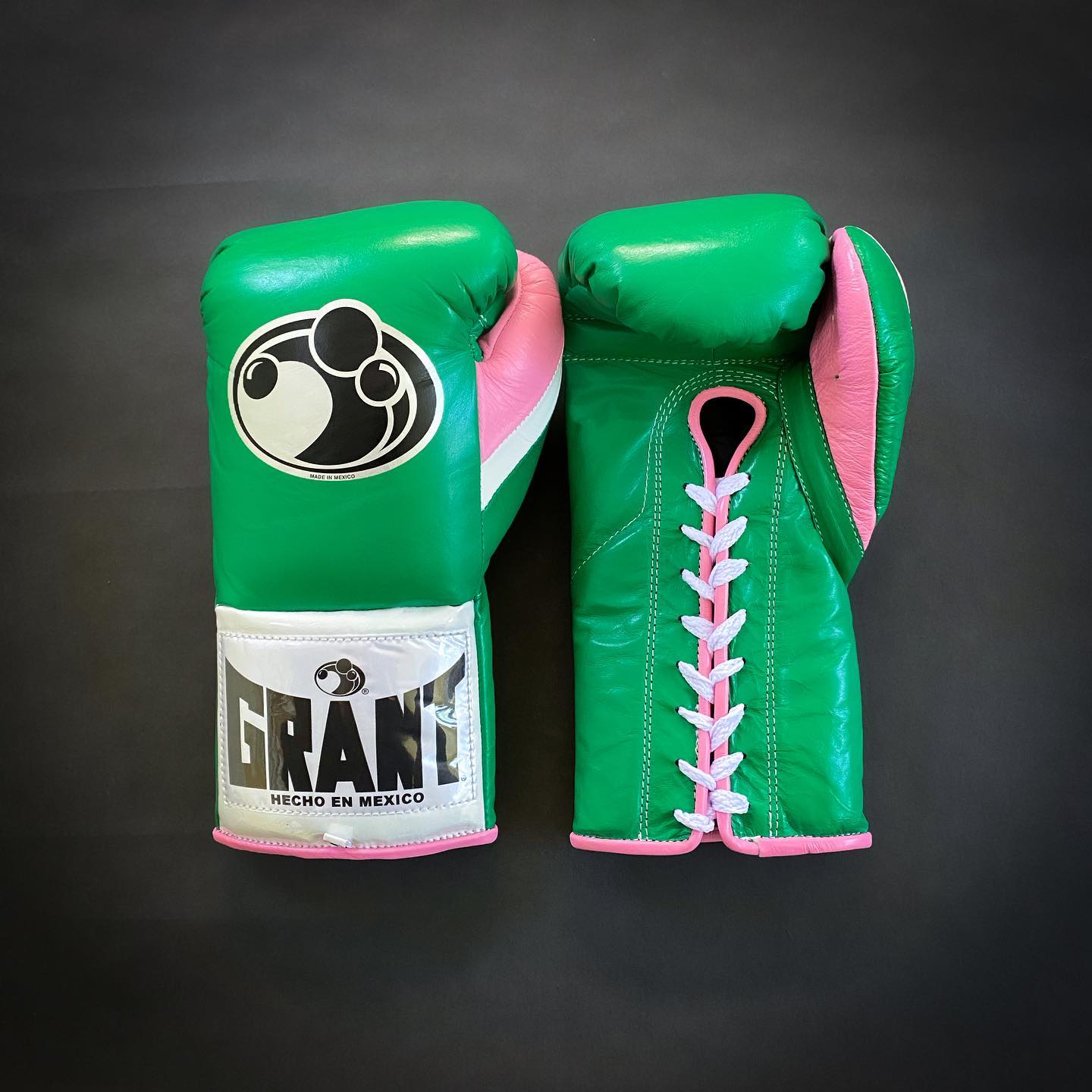 Customizable boxing glove , Fiest Gloves online , High Quality COPIES of Branded Gloves Green/Pink