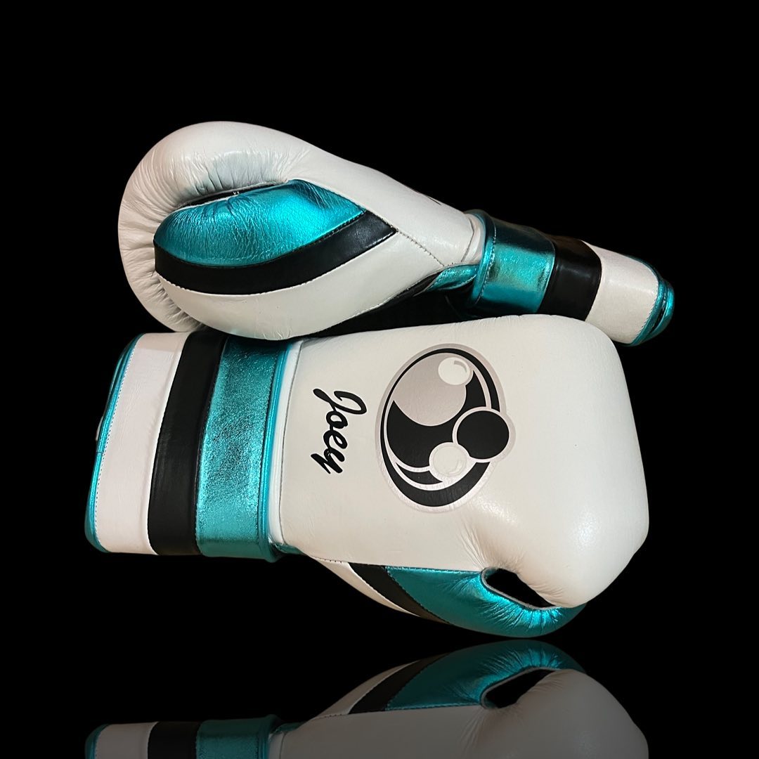 Customizable boxing glove , Fiest Gloves online , High Quality COPIES of Branded Gloves White