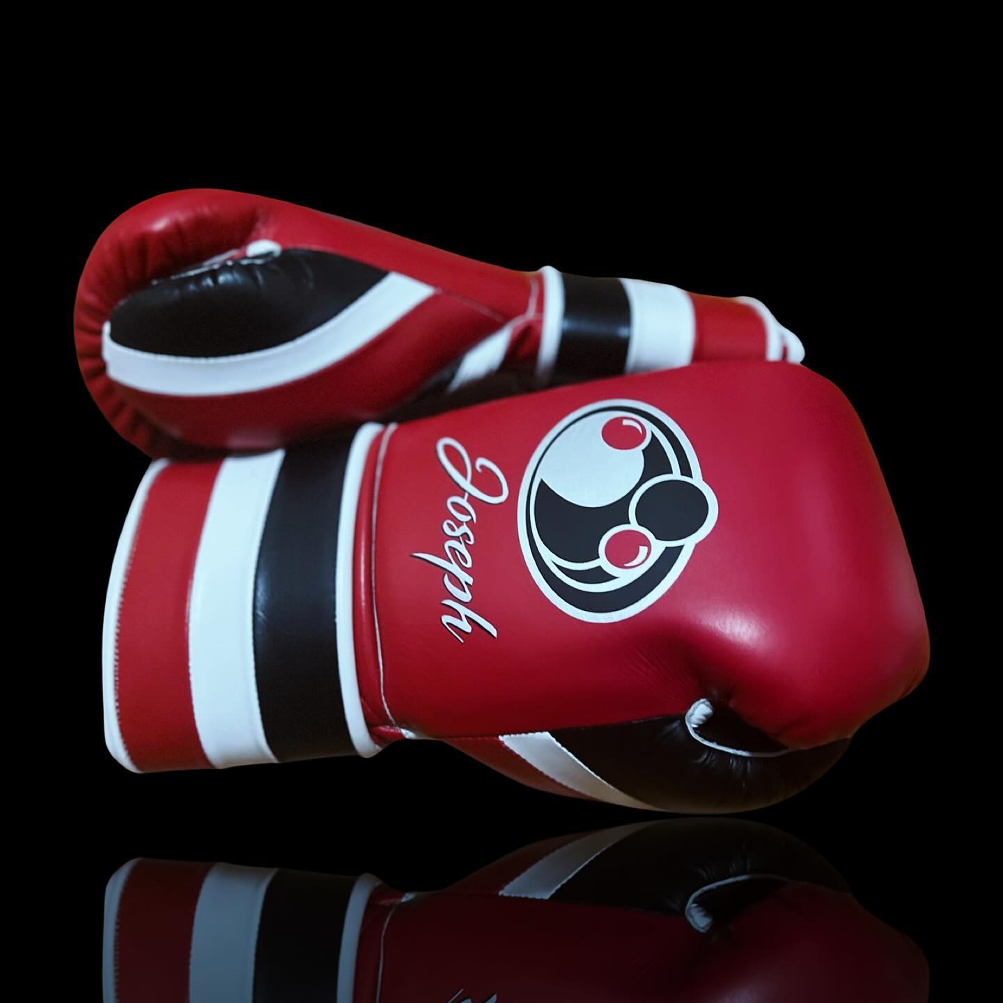 Customizable boxing glove , Fiest Gloves online , High Quality COPIES of Branded Gloves Red