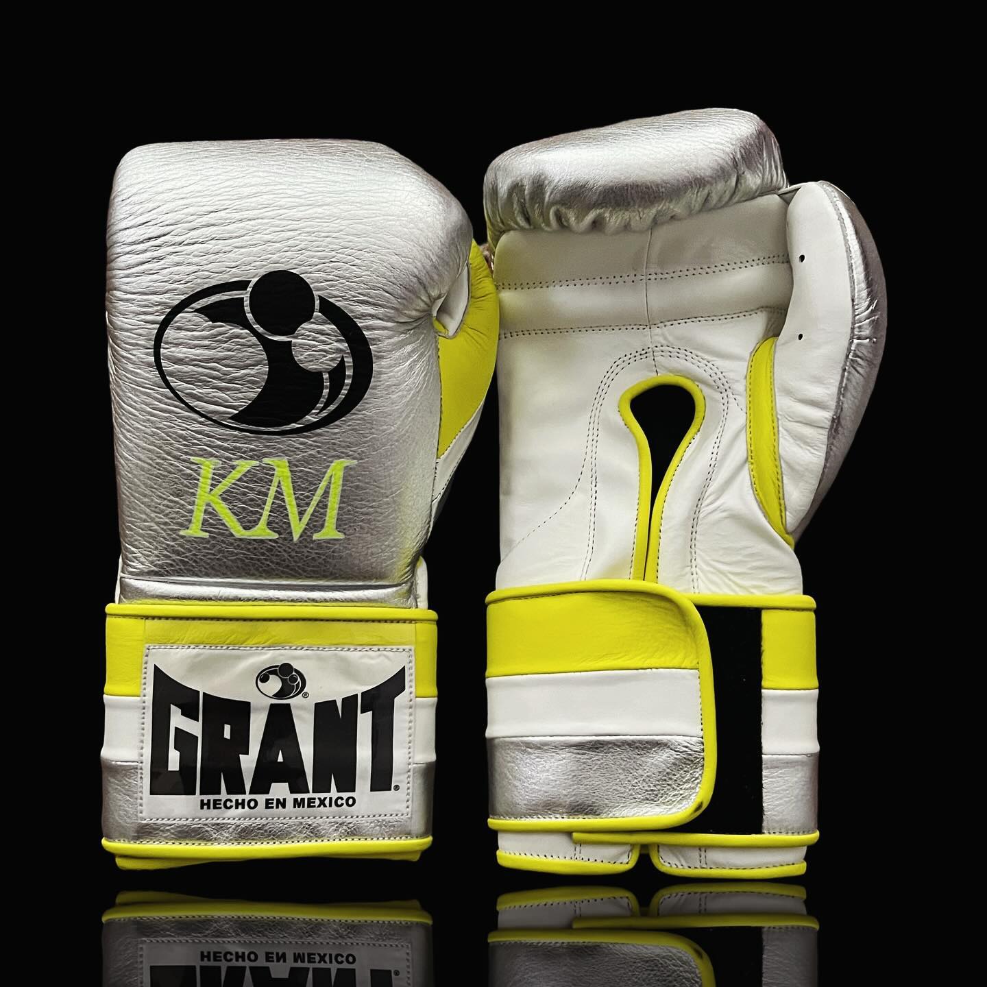 Customizable boxing glove , Fiest Gloves online , High Quality COPIES of Branded Gloves White/Yellow