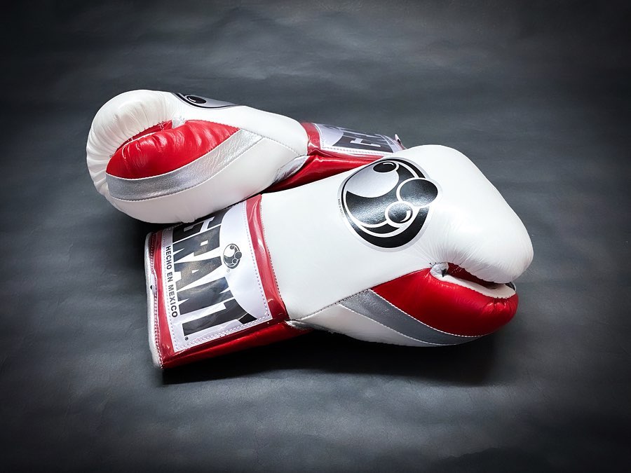 Customizable boxing glove , Fiest Gloves online , High Quality COPIES of Branded Gloves White/Red