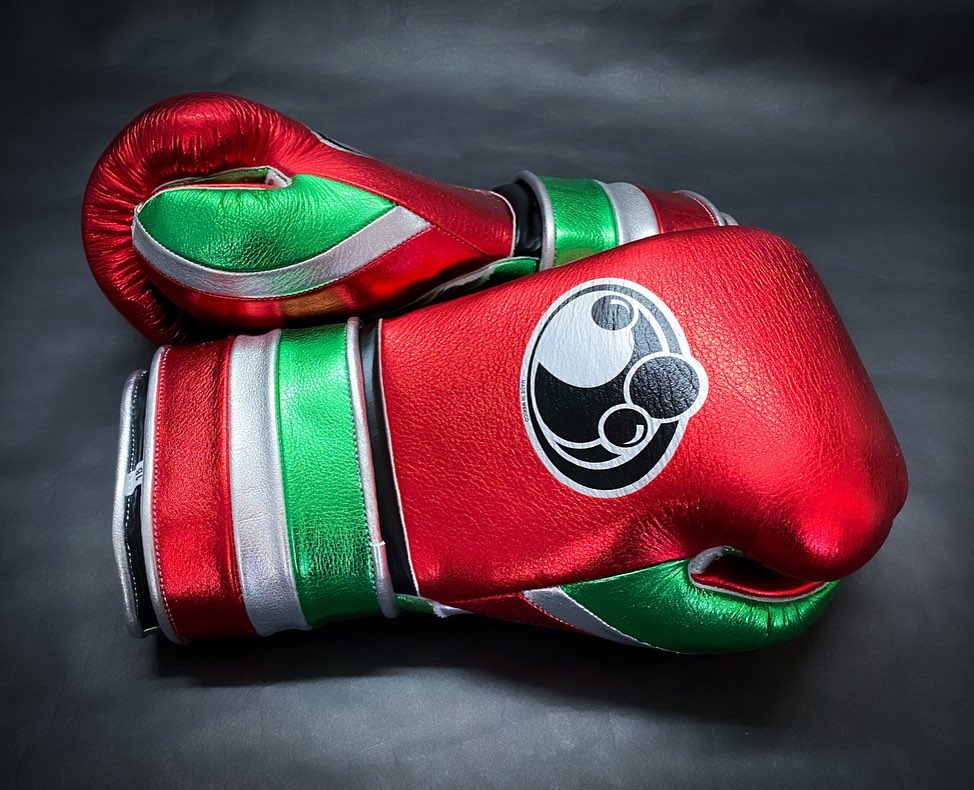Customizable boxing glove , Fiest Gloves online , High Quality COPIES of Branded Gloves Red/Green