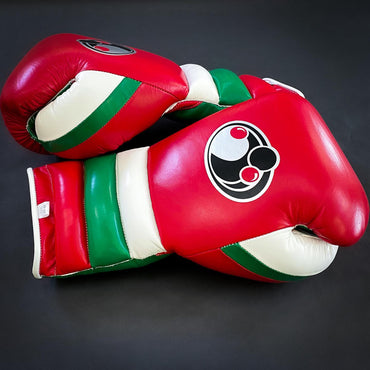 Customizable boxing glove , Fiest Gloves online , High Quality COPIES of Branded Gloves Red/Green