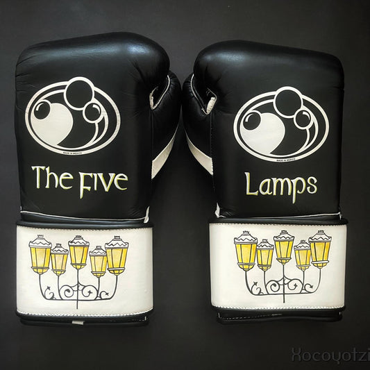 Customizable boxing glove , Fiest Gloves online , High Quality COPIES of Branded Gloves Black/White