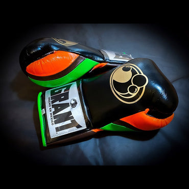 Customizable boxing glove , Fiest Gloves online , High Quality COPIES of Branded Gloves Black/Orange
