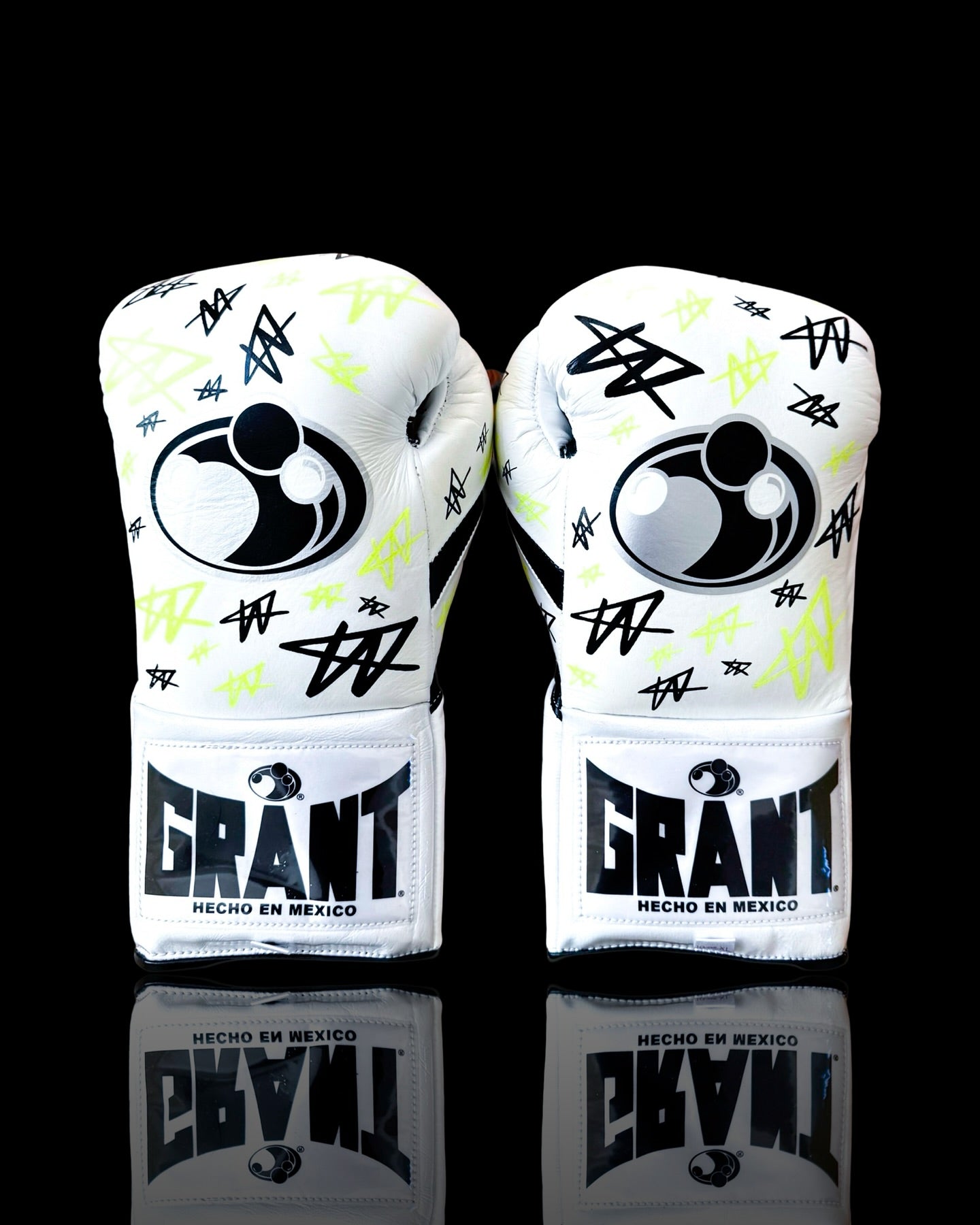 Customizable boxing glove , Fiest Gloves online , High Quality COPIES of Branded Gloves