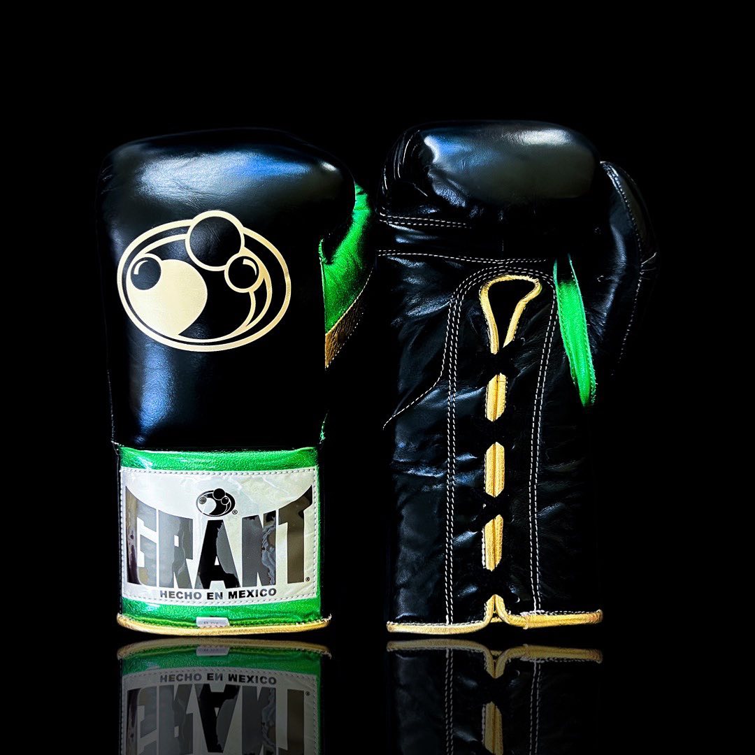 Personalized boxing glove, just like orignal