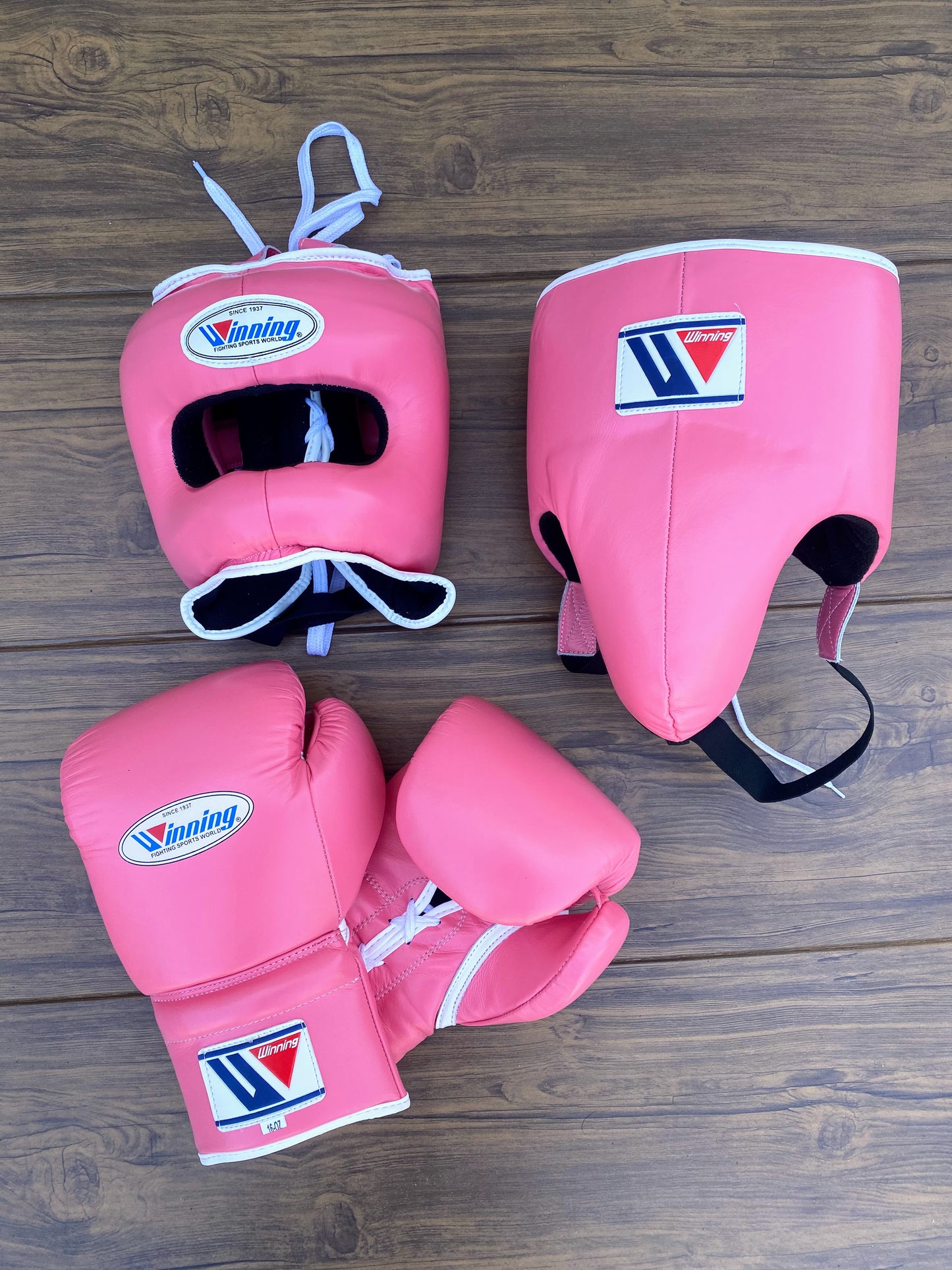 Winning boxing gloves set, Winning PINK Boxing Gear, Winning Head Guard, Winning Groin Guard,