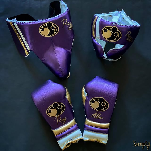 Personalized boxing set, just like orignal