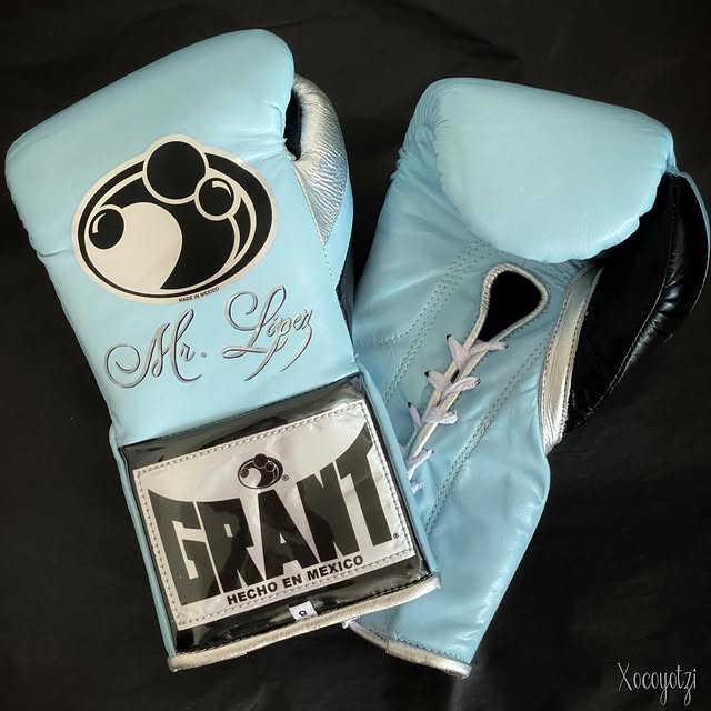 Personalized boxing set, just like orignal
