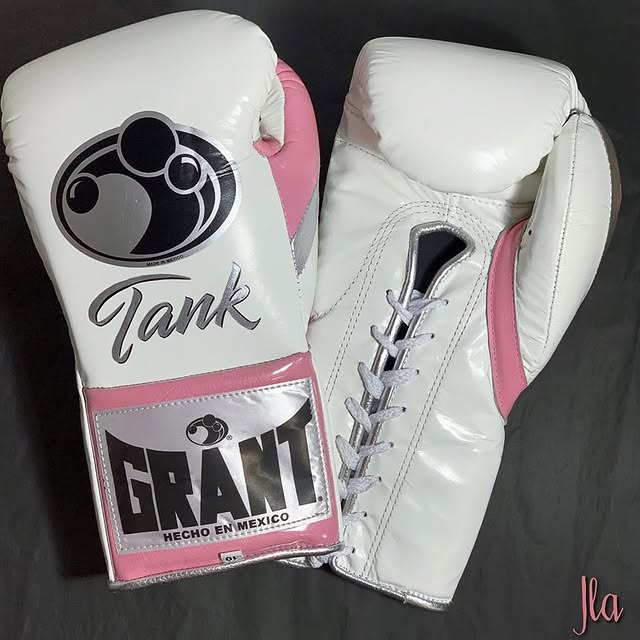 Personalized boxing set, just like orignal